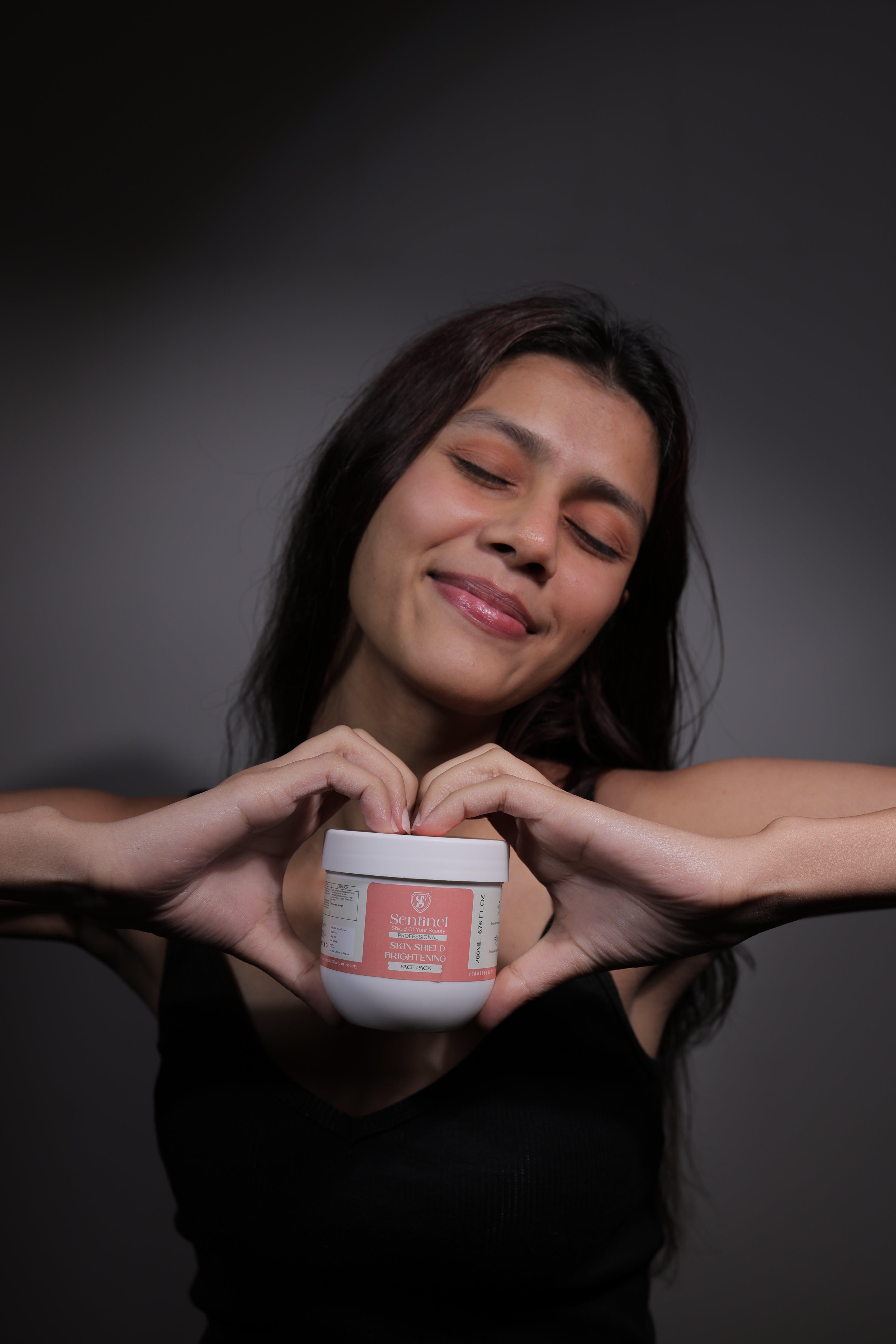 SKIN SHIELD BRIGHTENING FACE PACK